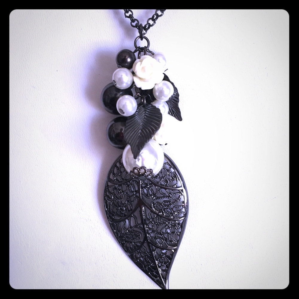🌺 NEW Extra Long Necklace